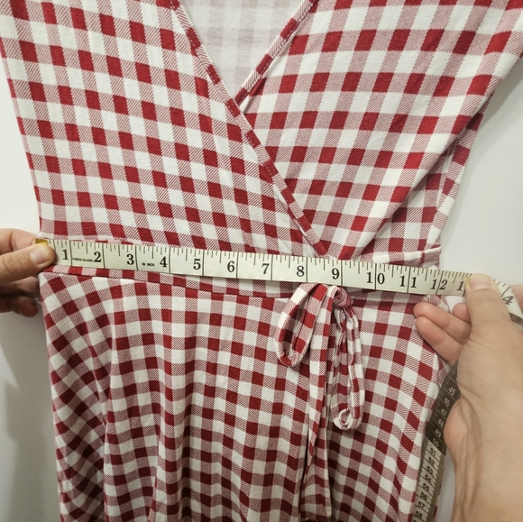 Forever 21 Woman's Size S Skort red and white checkered print. - Picture 8 of 16